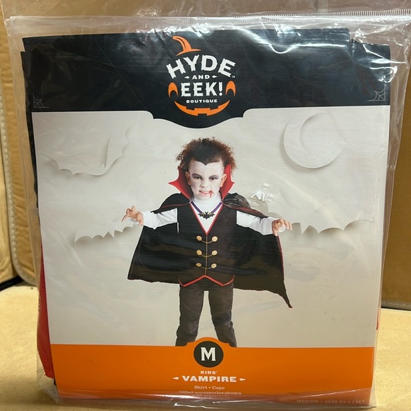 Vampire dress up Halloween costume - Picture 1 of 7